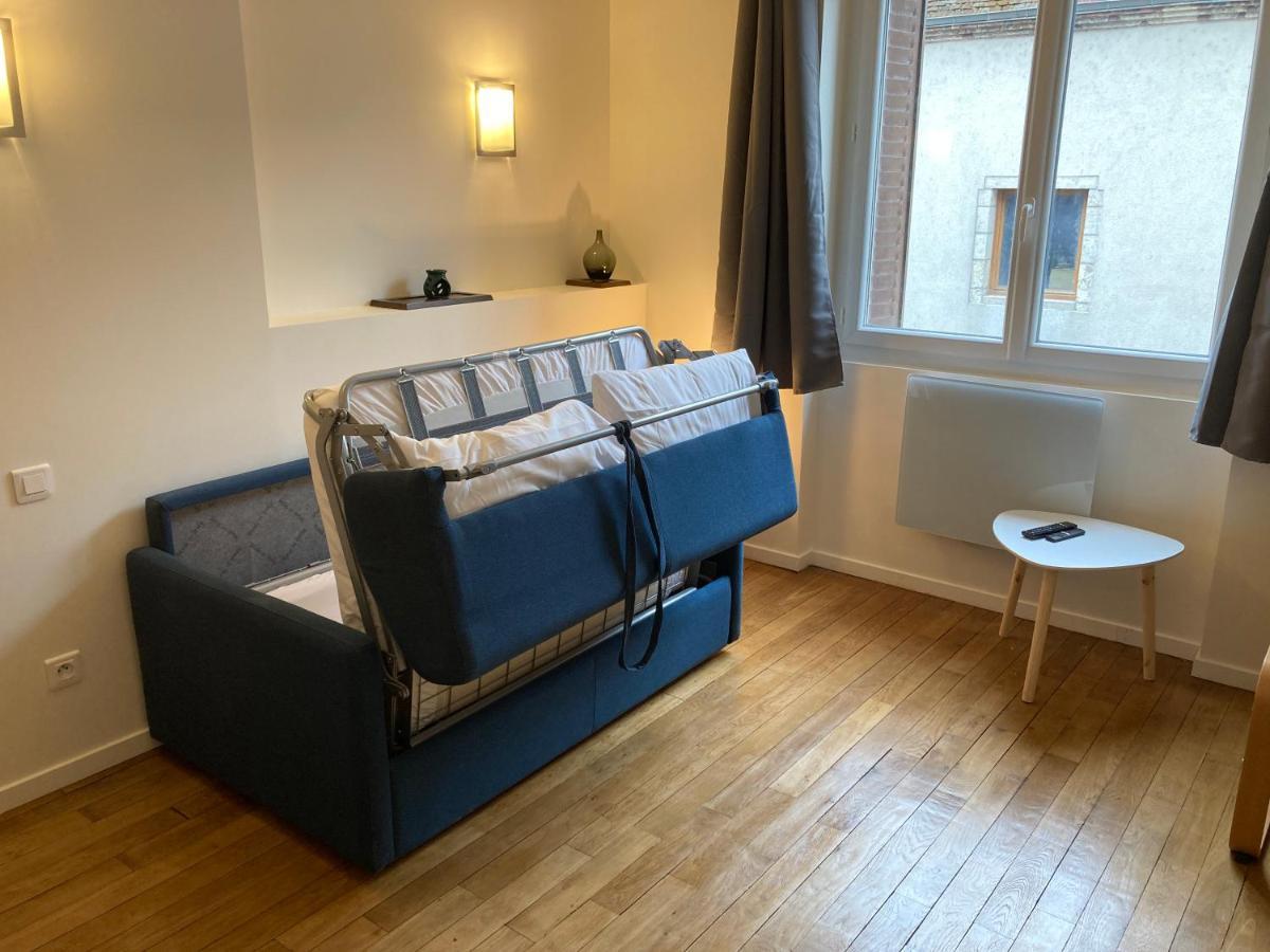 Le Jeanne D'arc - Meubles Apartment