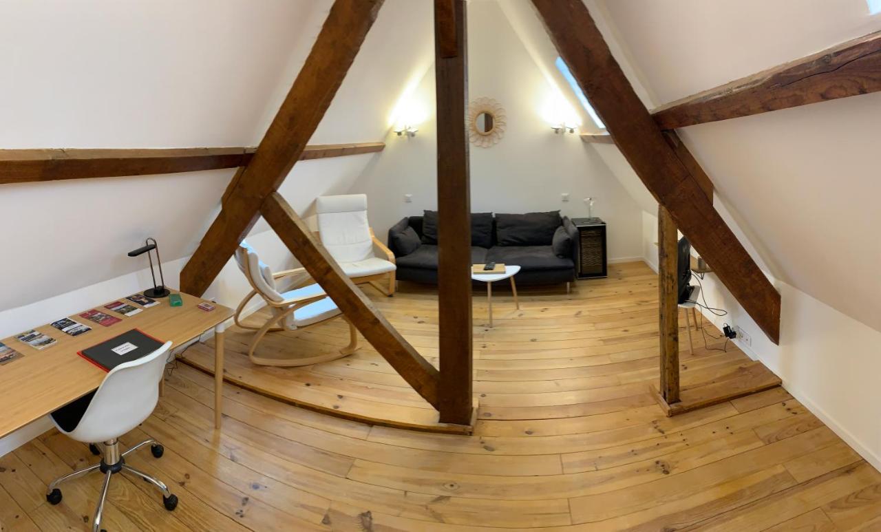 Le Jeanne D'arc - Meubles Apartment