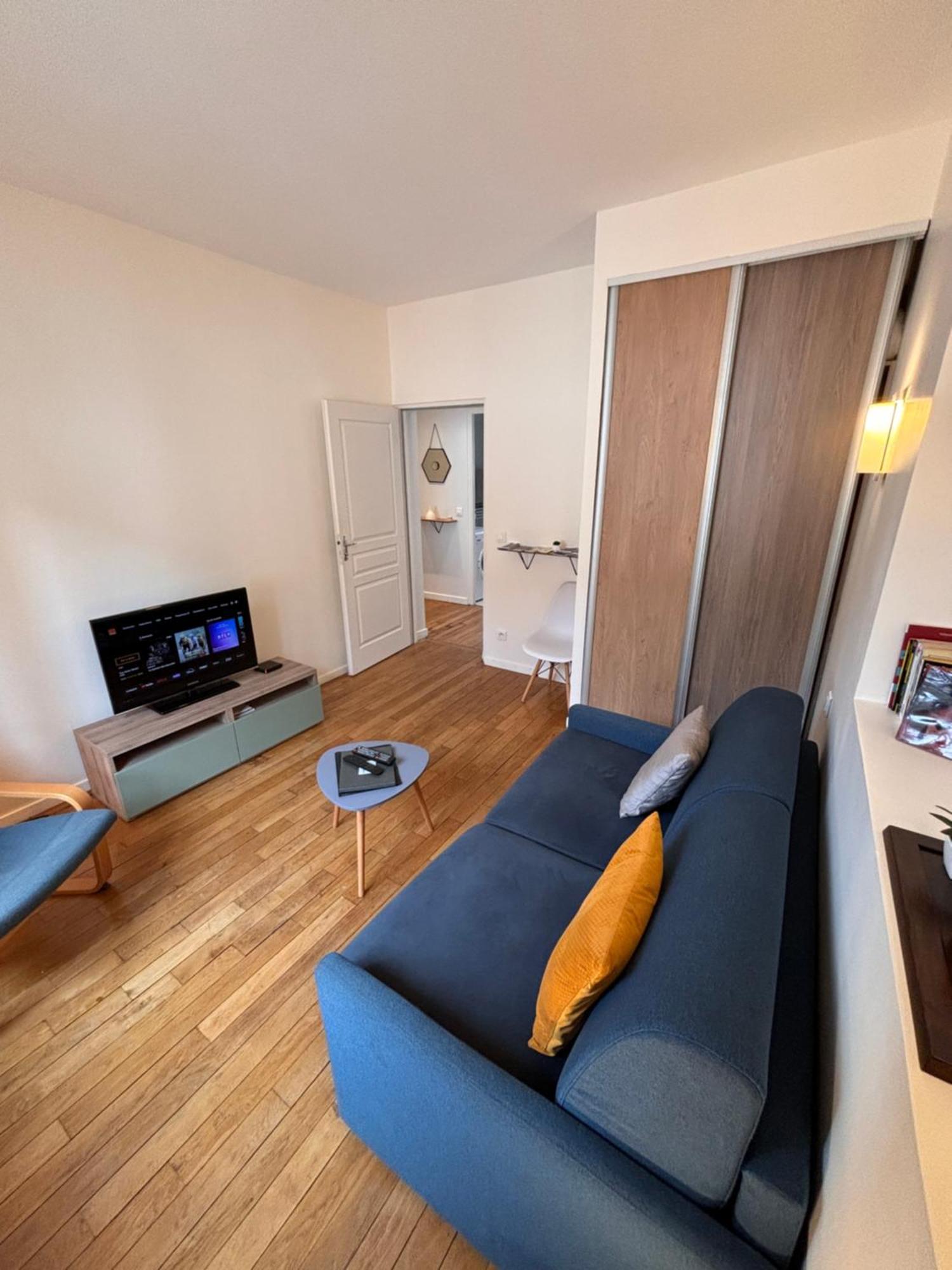 Apartment Le Jeanne D'arc - Meubles Gien