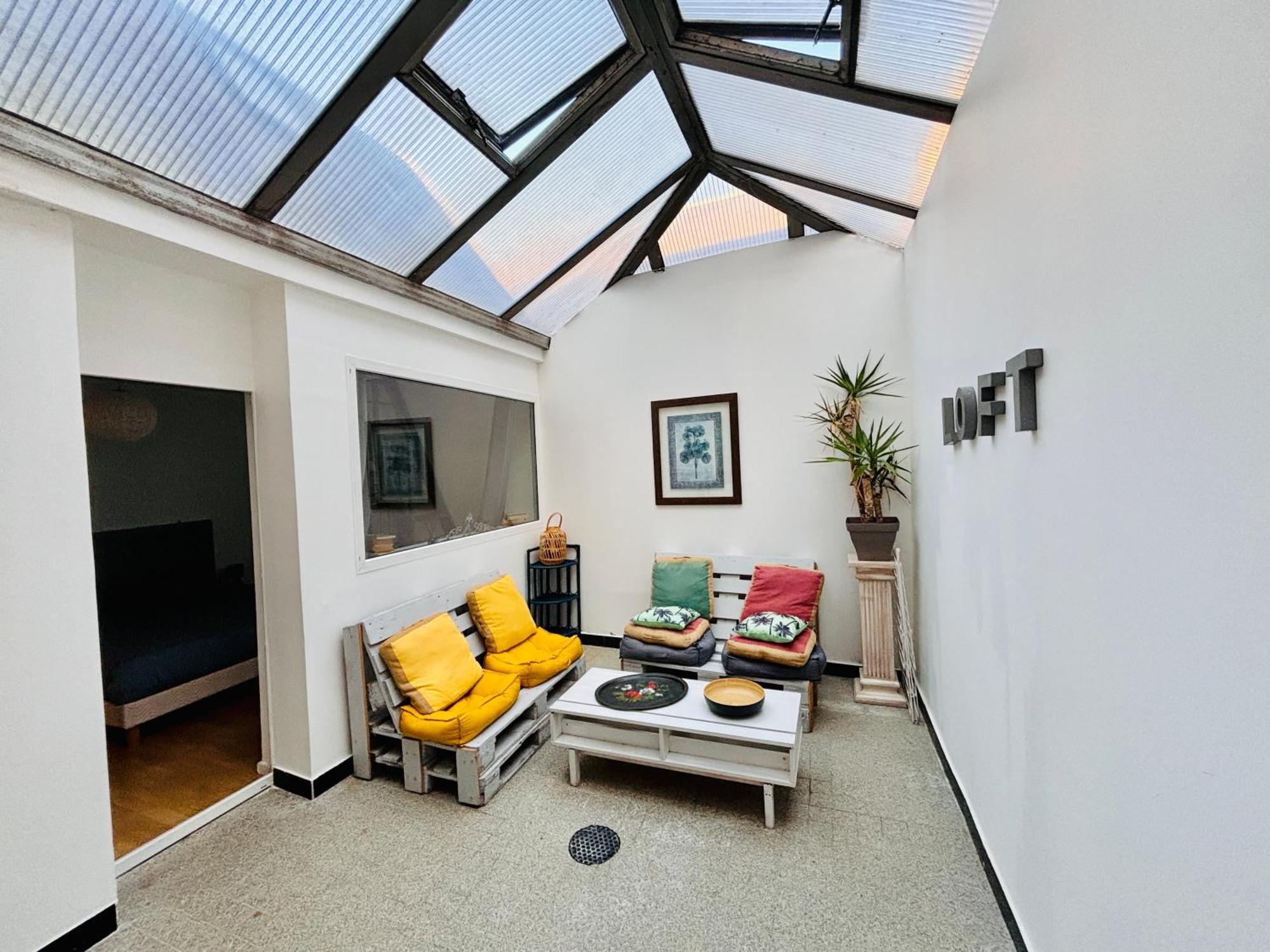 Apartment Le Jeanne D'arc - Meubles Gien